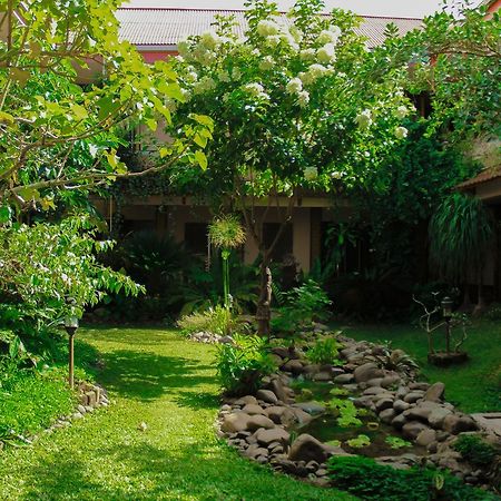 Hotel Indra Toraja Рантепао Экстерьер фото