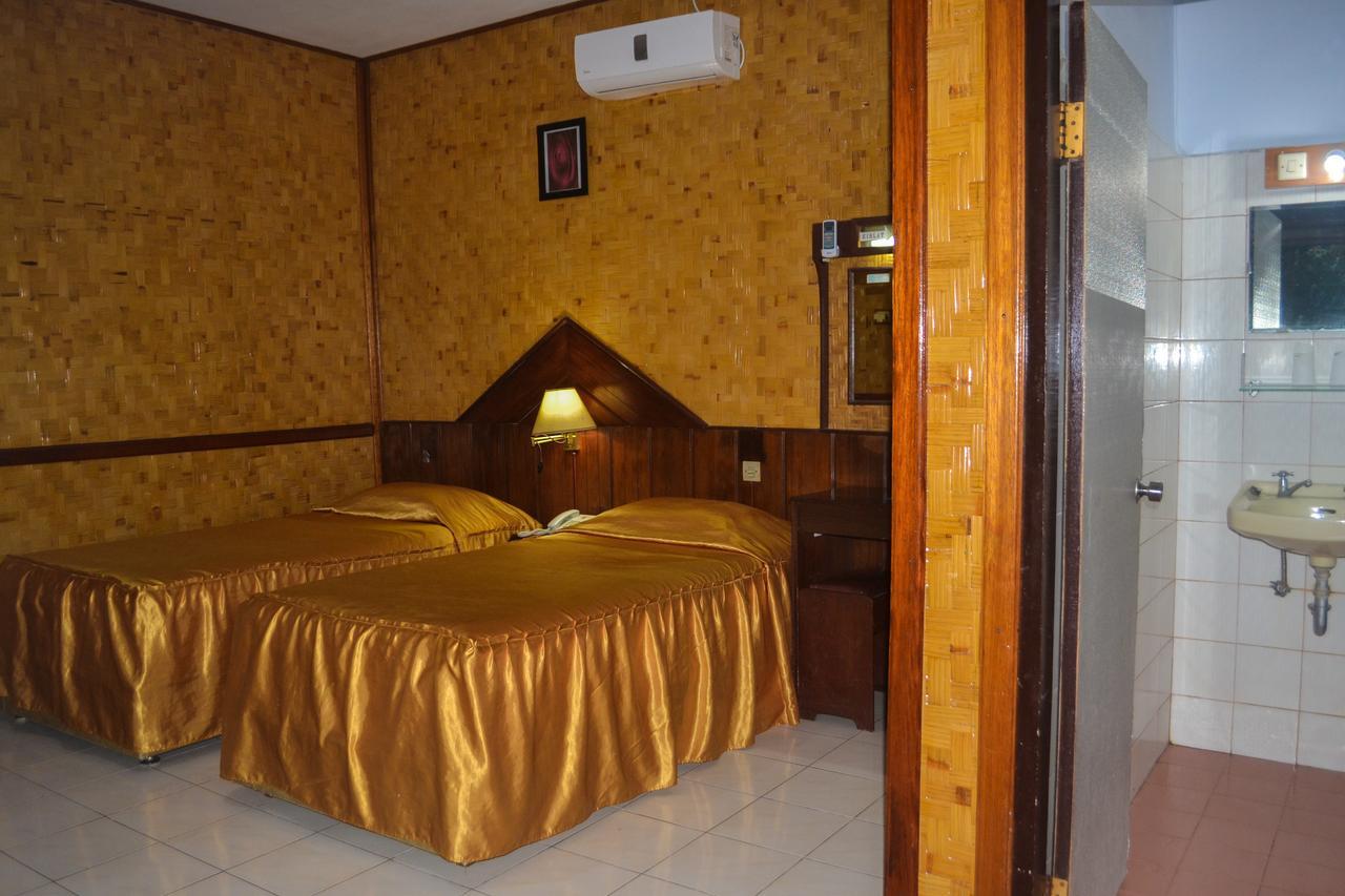 Hotel Indra Toraja Рантепао Экстерьер фото